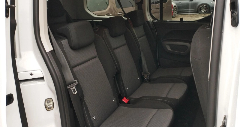 Toyota Proace City Verso cena 159500 przebieg: 4, rok produkcji 2023 z Trzciel małe 352